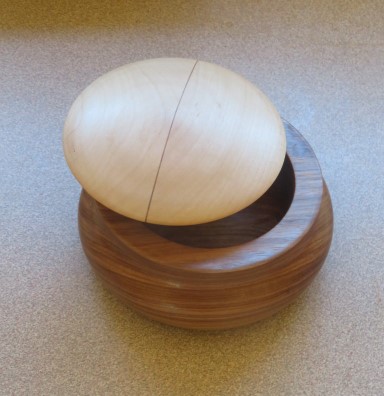 Lidded box by Matthew Jevons